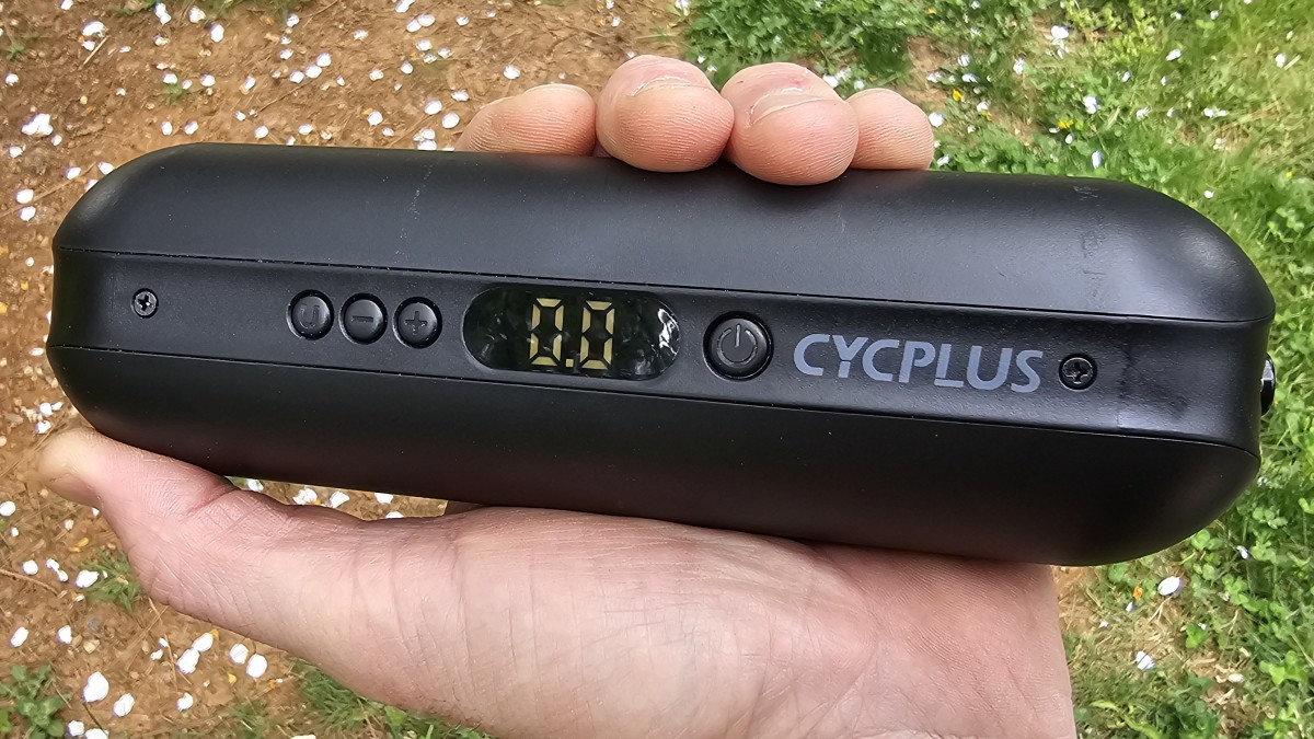 CYCPLUS Electric Review (The CYPLUS Electric fits easily in the hand, but will pump up a road bike tire to 100 PSI in under two minutes.)