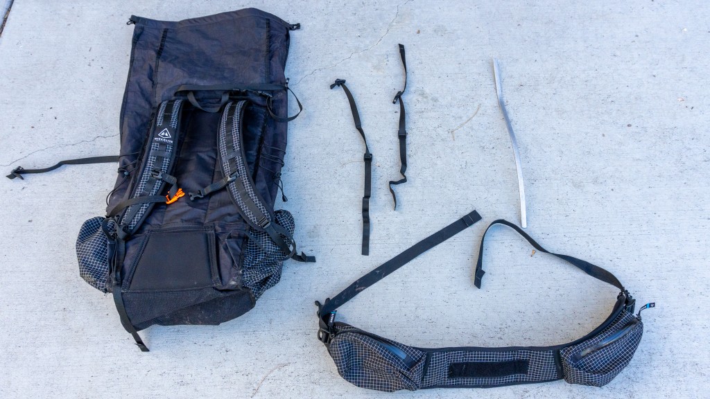 hyperlite mountain gear unbound 40 - the hip belt, back stay and the two side cinch straps can be removed...