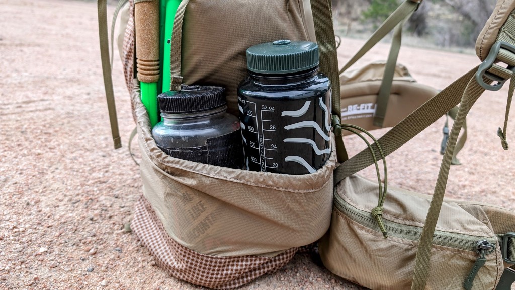 granite gear blaze 60 - the massive side water bottle pockets are large enough to hold two...