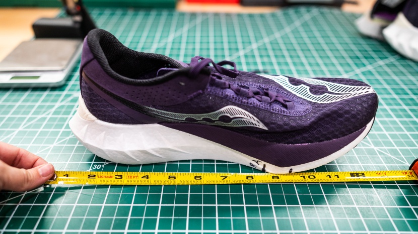 saucony endorphin pro 4 - compared to other super shoes, the endorphin pro is pretty stable...