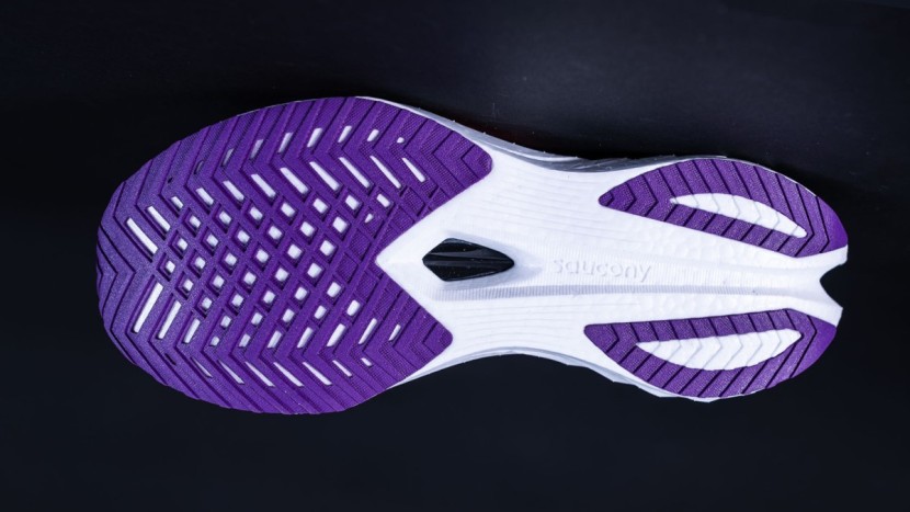 saucony endorphin speed 4 - the new outsole tread provides much better grip.