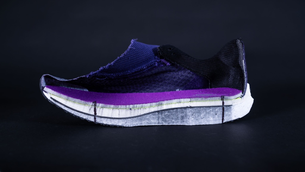 saucony endorphin pro 4 - the upper has plenty of volume, but we did notice a bit of rubbing...