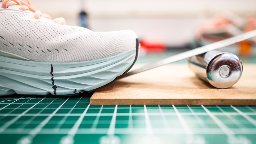 altra via olympus 2 for women - the rocker angle - a steep 28.5 degrees - makes the via olympus...