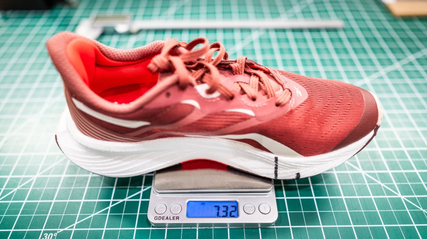 reebok floatride energy 5 for women - at 7.32 ounces per women&#039;s size 6.5 shoe, the floatride energy rides...