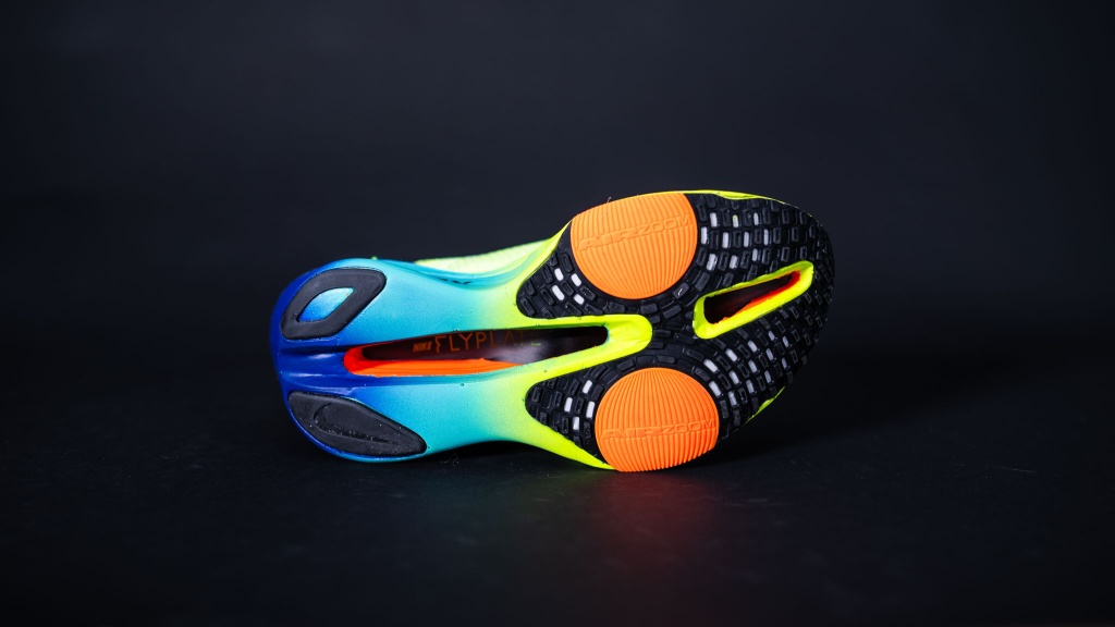 nike alphafly 3 for women - from its airzoom units to its full-length plate, every bit of this...