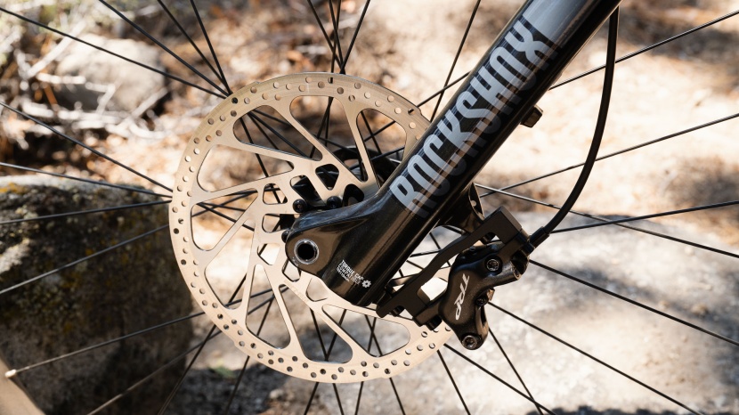 4-piston trp brakes handle the stopping power.