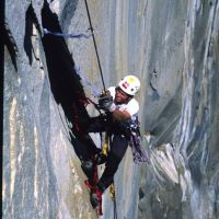 Chris McNamara jugging high on Zenyatta Mondatta, El Capitan.