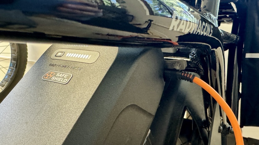 rad power radwagon 5 - the charge port on the safe shield battery isn&#039;t in the most...