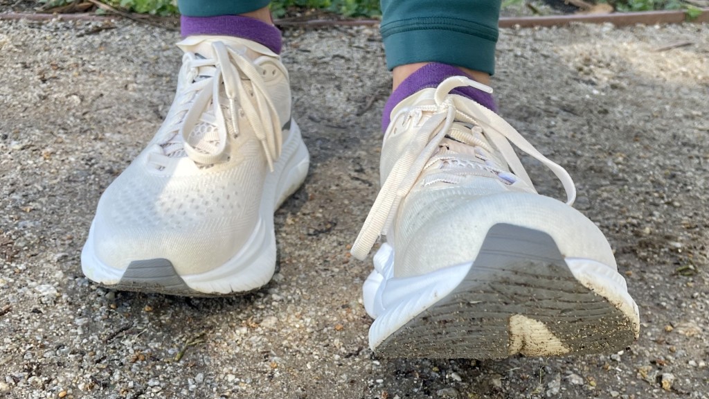 hoka mach 6 for women - this easy-to-wear shoe can hang on distance days, tempo runs, and...