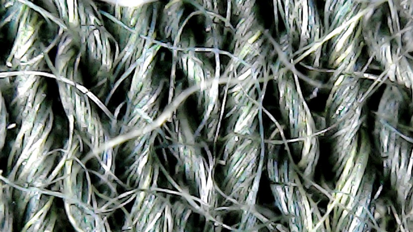 a magnified view of the meriwool merino 250 bottom's 100% merino...