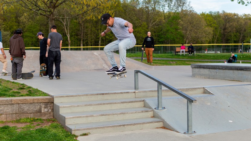 skate shoes - the vans old skool isn&#039;t a great choice for jumping down things but...
