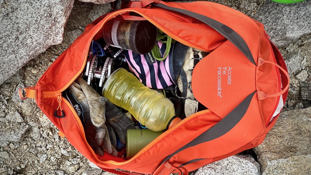 rope bag - the 36 liter volume of the petzl kliff is perfect for those seeking...