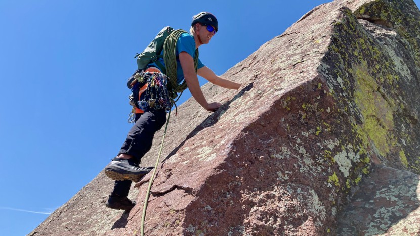 arc&#039;teryx vertex alpine - the vertex alpine smears and edges well enough to provide security...