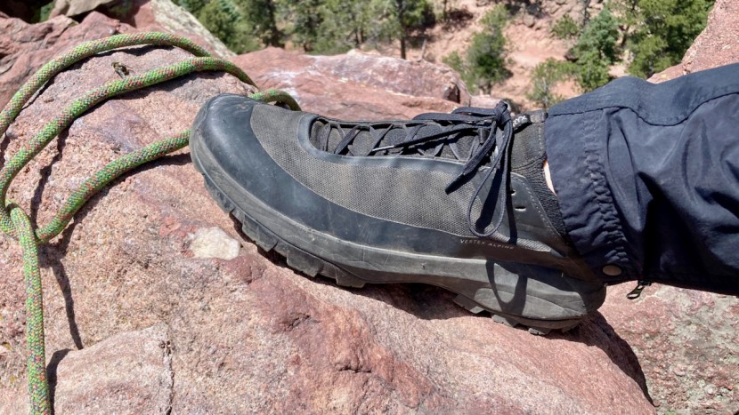 arc&#039;teryx vertex alpine - the arc&#039;teryx vertex alpine has a stiff heel cuff and a tight lace...