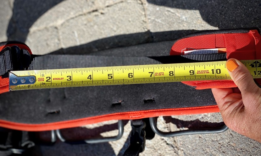 big wall harness - the long haul (size small) offers a 4.5 inch waistbelt at its widest...