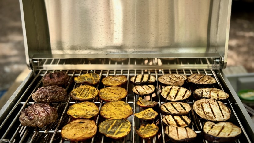 cuisinart cgg-306 chef&#039;s style portable - this grill supplies top notch performance whether you&#039;re grilling...