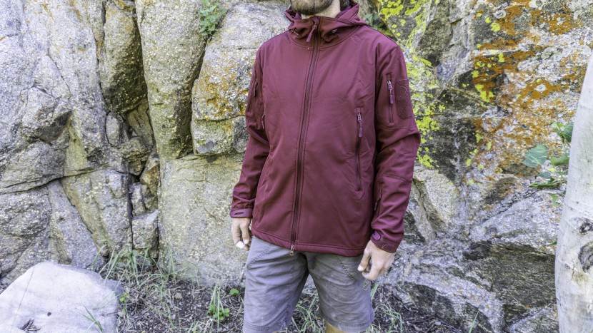 softshell jacket men - the tacvasen offers a bunch of features at a palatable price point.