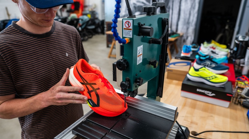 asics metaspeed sky paris - this shoe is a standout in the weight department.