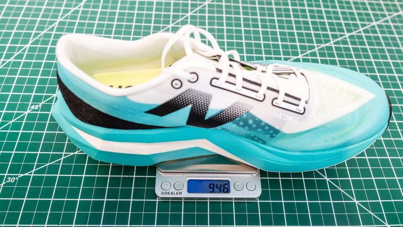 new balance fuelcell supercomp elite v4 - this shoe is way heavier than we expect of a race shoe.