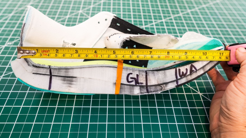 new balance fuelcell supercomp elite v4 for women - the low weight of the supercomp elite, combined with its geometry...