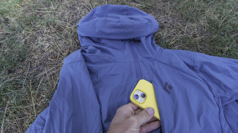 black diamond alpine start hoody - this jacket only offers one pocket, but it&#039;s large enough for a cell...