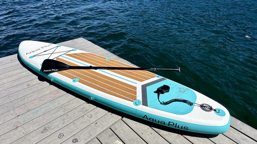 aqua plus thick - light enough to lift up and off of things easily. we had no issue...