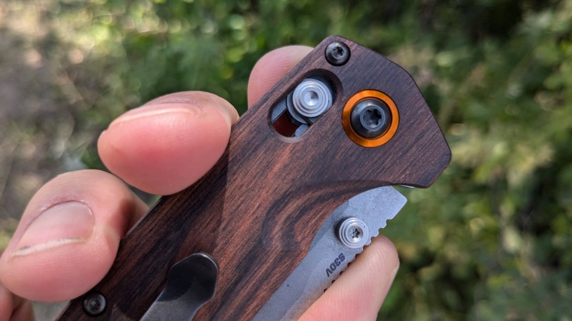 benchmade 15032 north fork - detail on the axis lock. one of the best in the industry, but not...