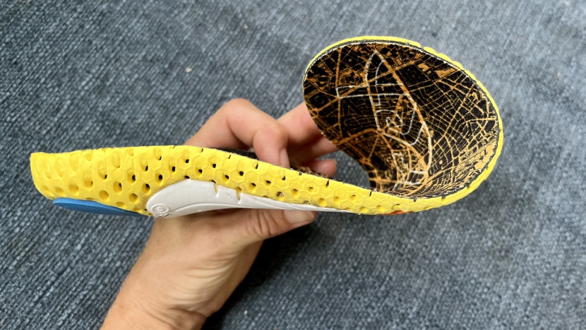 insoles - the currex runpro is flexible in the forefoot and has dynamic arch...