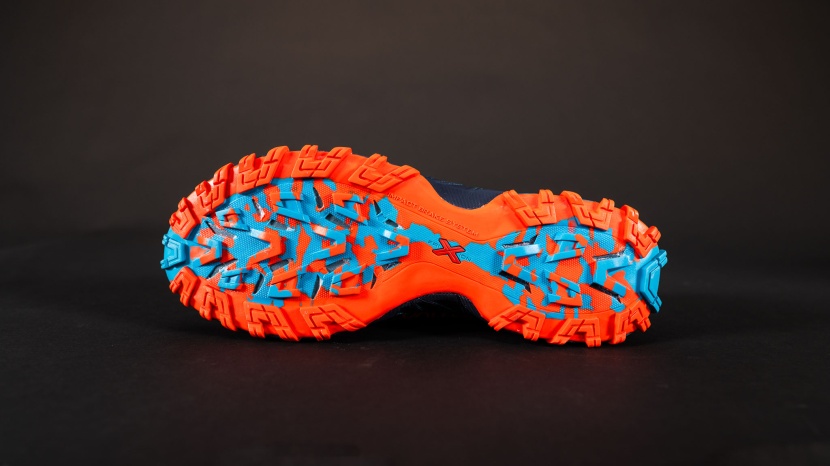 la sportiva bushido iii - aggressive tread design using la sportiva&#039;s red label provides a...