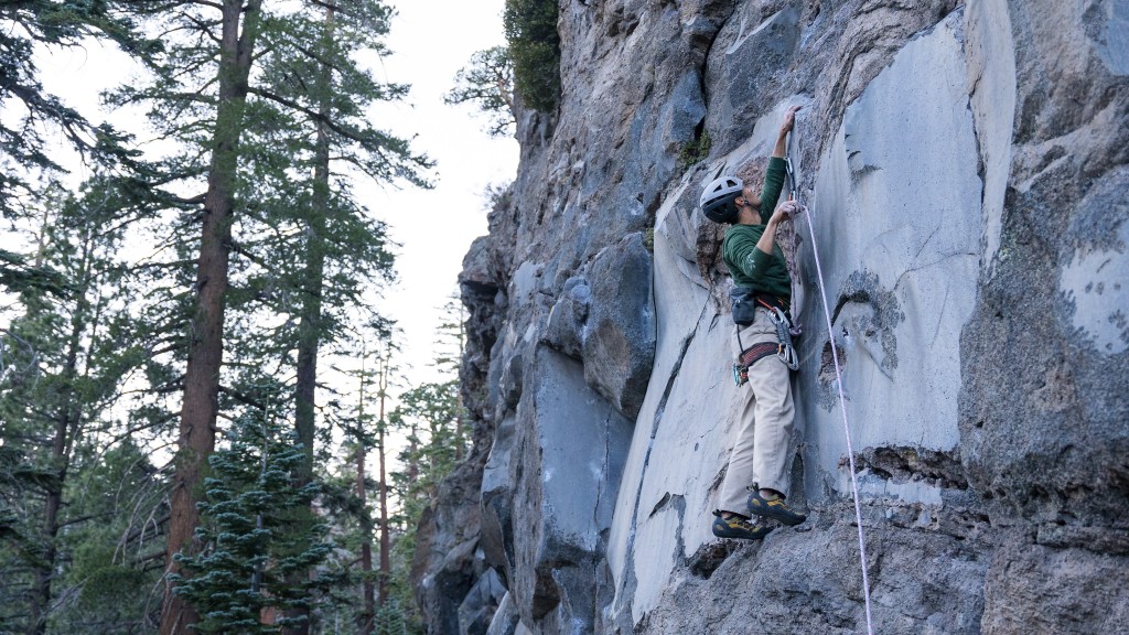 climbing rope - the mammut 9.5 crag we care classic costs a lot less than other...