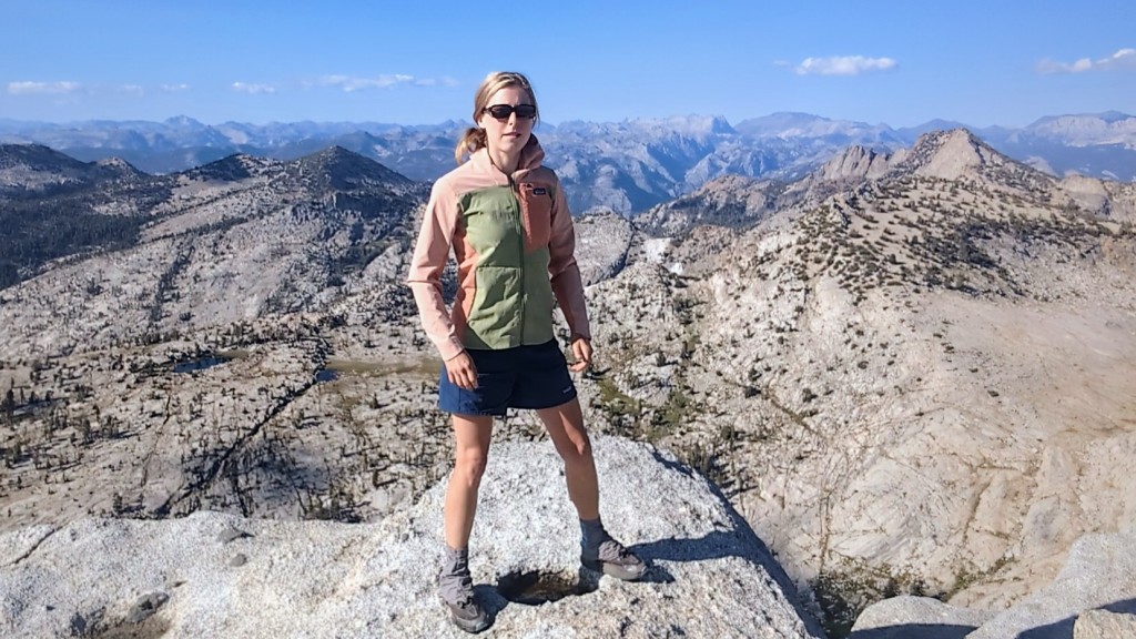 patagonia r1 crossstrata hoody for women - cozy and soft, the crossstrata is like a warm hug on exposed ridges...