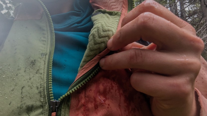 patagonia r1 crossstrata hoody for women - the crossstrata balances sturdy material and breathability. the wave...