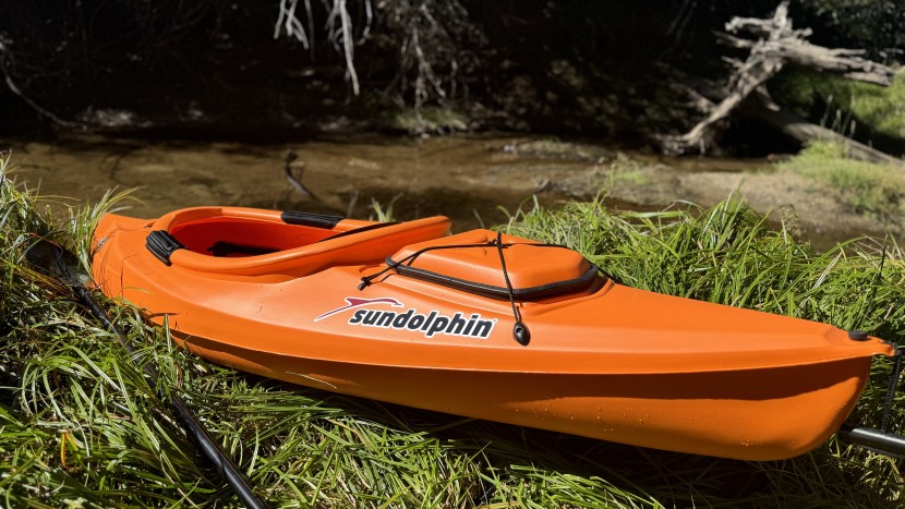 sun dolphin aruba 10 - the sun dolphin has a basic design with few frills,  but is...