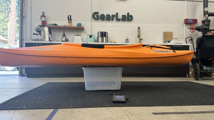 sun dolphin aruba 10 - weighing in at 40 pounds the aruba is one of the lightest kayaks in...