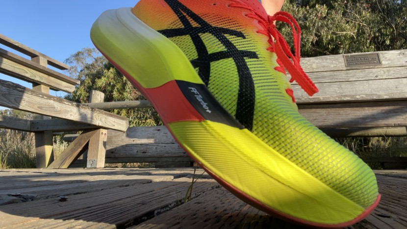 asics metaspeed sky paris for women - the placement of the rocker gives the metaspeed sky a more natural...