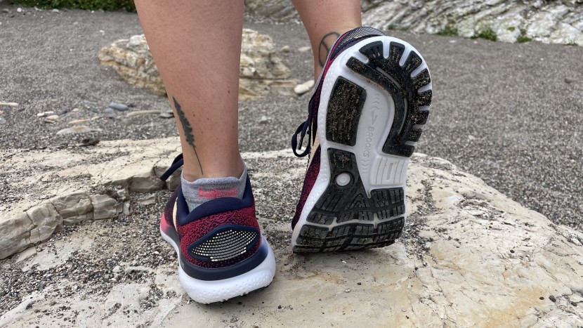 brooks ghost 16 for women - with a slightly thick and texturize lug pattern, the ghost is great...