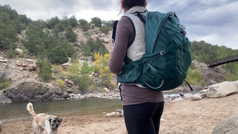daypack womens - the osprey tempest holds just enough for a strenuous day hike...
