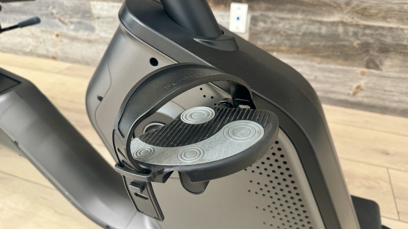 the 290 features weighted pedals, so the strap is always up, giving...