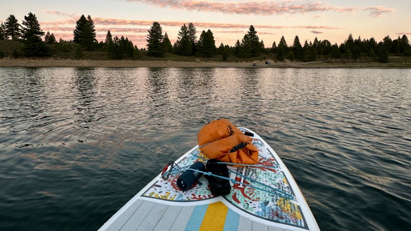 bote wulf aero - cargo straps have lots of room to bring stuff on your paddle...