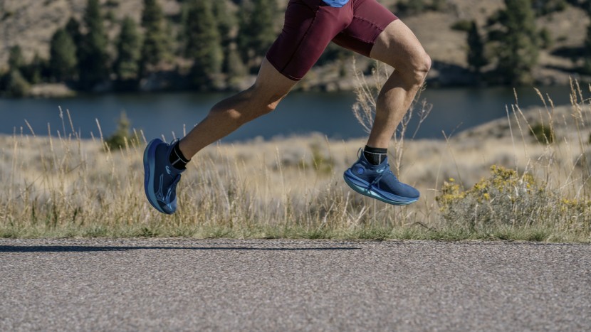 mizuno neo vista - the bounce of this shoe is very enjoyable during easy mileage.