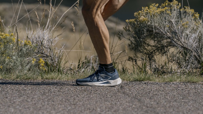 シューズ New Balance - New Balance FuelCell Propel v5 New Balance FuelCell Propel v5 Review | Tested