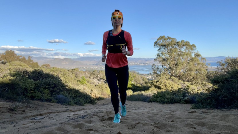 hydration pack for running - the women&#039;s specific, high-riding fit of the naked high capacity...