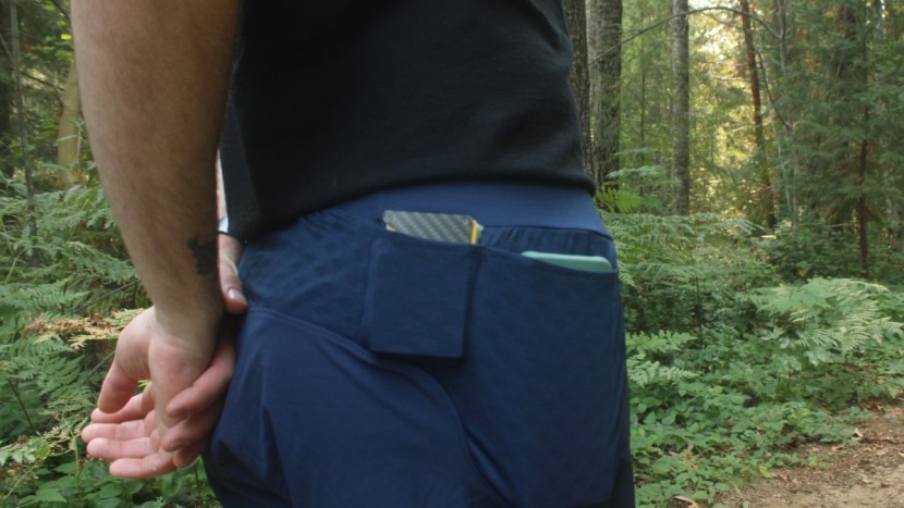 running shorts men - showing off the large storage capacity of the rabbit fkt 2.0 5&quot;...