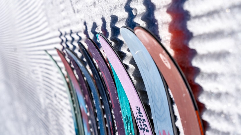 all mountain skis womens - the pink dps tip clearly rising above the rest (and rising sooner...