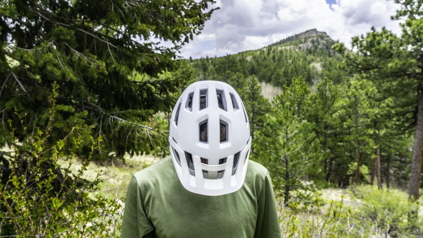 smith engage mips - this lightweight helmet offers excellent breathability, offering a...