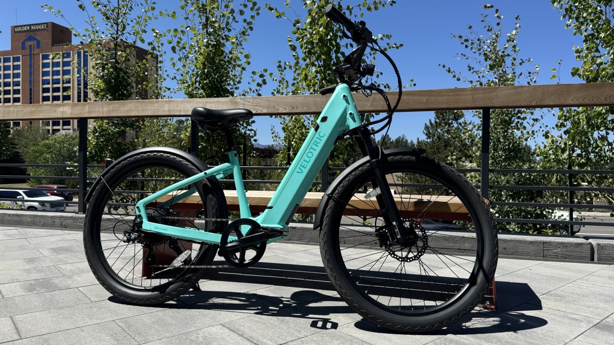 Velotric Discover 1 Plus Review (Purposeful design language give this bike a high level of utility and comfort.)