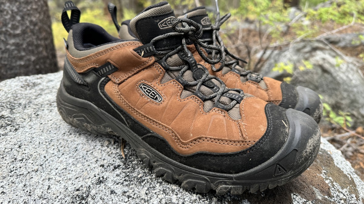 Keen Targhee IV Low Review (The full grain leather uppers on these shoes make them really resistant to wear.)