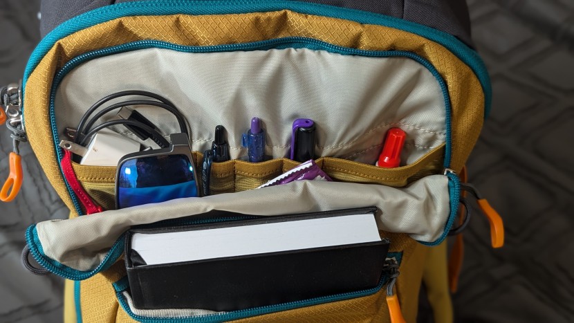 osprey daylite carry-on 35 - the daylite has two great external organization pockets, capable of...