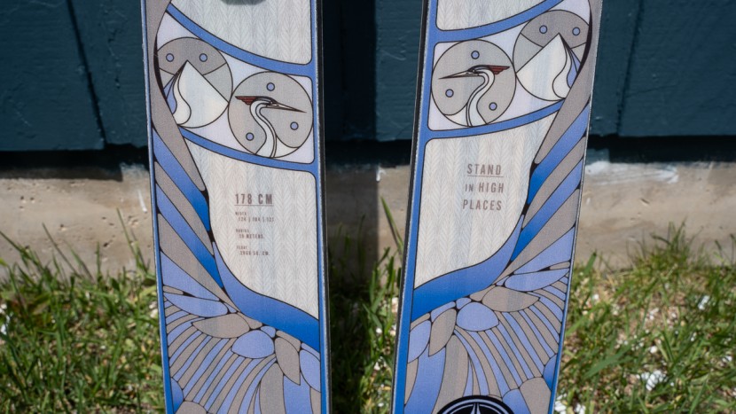 cardiff snowcraft crane enduro - a close up of the tail art of the crane enduro. these are beautiful...