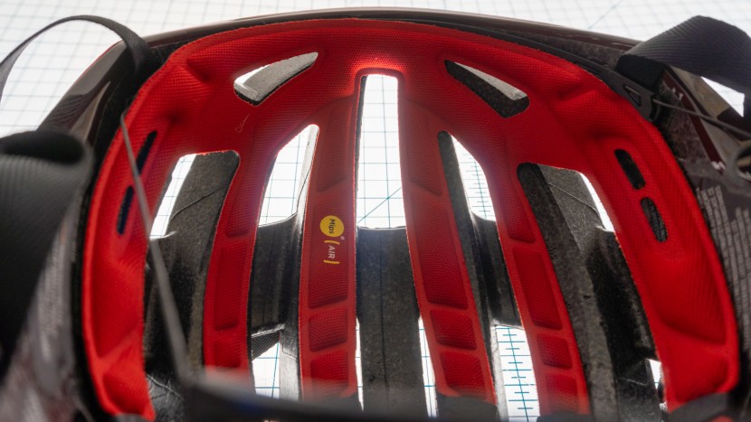 illustrated by our light box, the trek velocis mips vents...